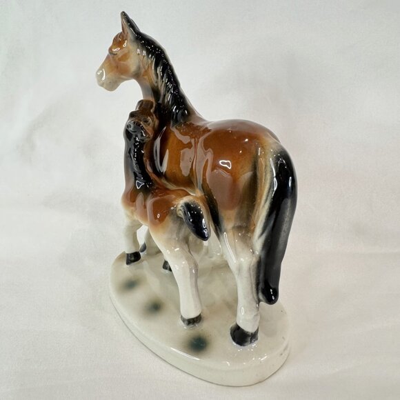 Vintage Porcelain Horse Figurine With Foal Statue Hand Painted Glazed Realistic - Picture 3 of 9